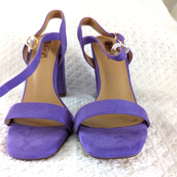 Shoes - Chunky purple heels